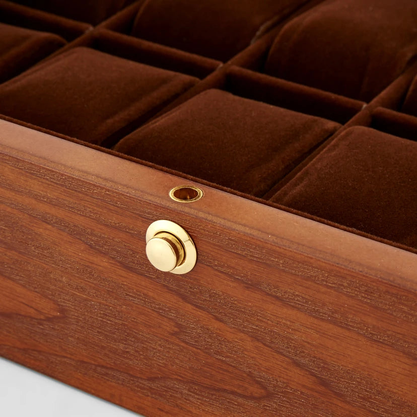 Caja Chapada en Fresno (12 Relojes)