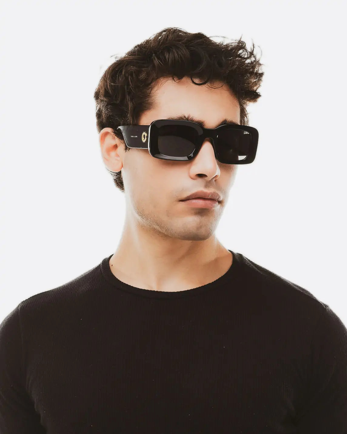 Gafas ROTTERDAM negro brillo y gris en modelo
