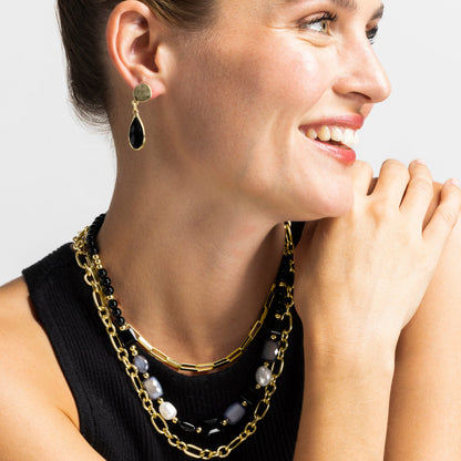 Collar de metal Nyste con Resina Negra